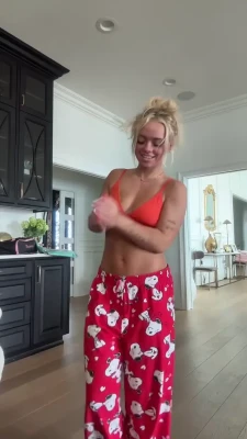 darianrhodestf.2025 - Feeling dance-y today lol 💃