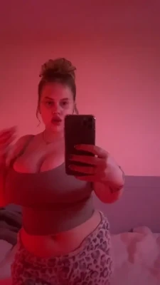 sophxhansen - Bury your nose in it 🍑 🕳