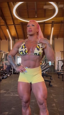 nefmuscle - Watch me play with my titties & pussy 😉😉 I will be online