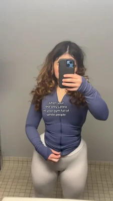 nuve.garcia - Girls footsie play