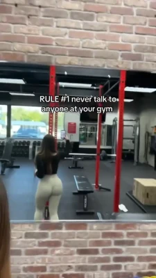 nuve.garcia - This is my favorite position to get my asshole popped. Just imagine