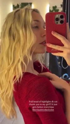 alexisren - Shower time at the hotel