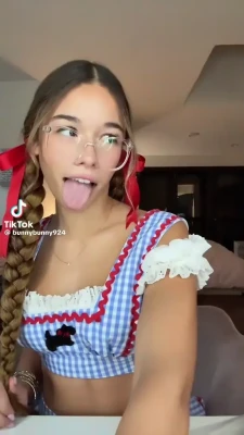 bunnybunny924 - 🇫🇷 Petite série photo maison pour te montrer ma tenue 😜