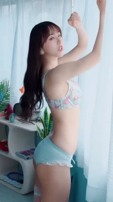 mina_pochico