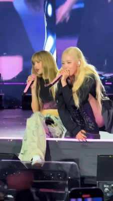 roses_are_rosie - gettin u in on all the goodies 😈