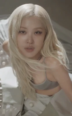 roses_are_rosie - Happy titty Tuesday! Dont forget its onky 5 days away till my trip