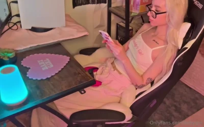 i6abygirl - dad needs his fat breasts teased
