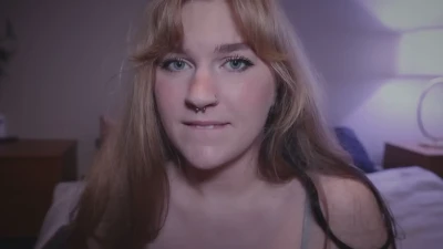 jaybbgirl - Ready to please, on my knees and my mouth wide open, lost in trance