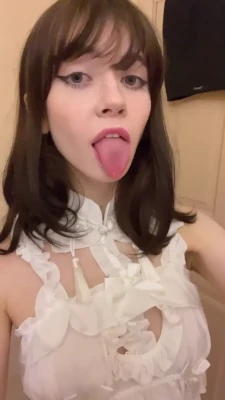 yoursmalldoll - When you love the bottoms of those nasty flip flops