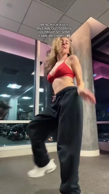 gianna - Let’s sweat together >;3