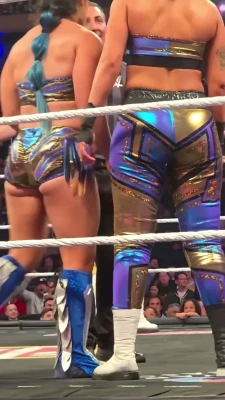 wwe_bayley - Sending out my weekly rebill reward video today! Make sure you have
