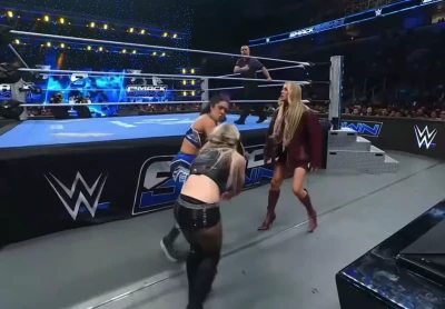 wwe_bayley - CHECK UR DMS FOR NEW 180 VS 380 LB WEIGH IN & MEASUREMENTS VIDEO