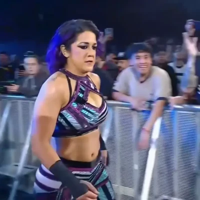 wwe_bayley - Squirt squirt 💦