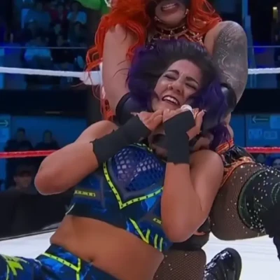 wwe_bayley - Hi hi everyone. My grandma passed away this morning. I'll be taking