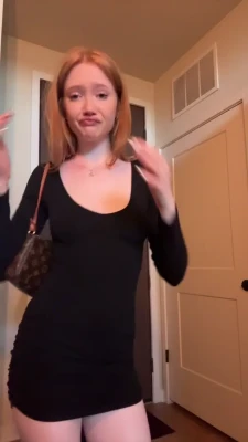 kelly - Foot Shaking in Brown Pantyhose  Here comes a new foot shaking clip!