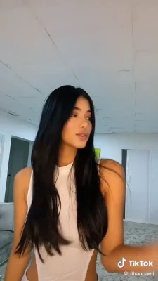 biancaeliassy - Lemme sit on your lap 😈💦