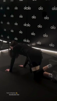 cathykelley - Can you please help me take those tights off....??🤓😇