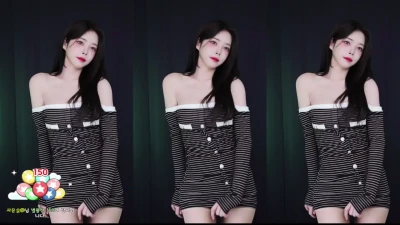 tj4769 - Spring means no more wearing clothes