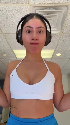 theisabellaferreira - I’m feeling so sexy tonight for the first time in a long time so