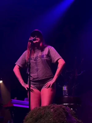 noahcyrus - What should I do with my juicy 💋s?