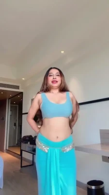 ms.agre - Hi loves! I sent TWO videos that show me struggling to button this up