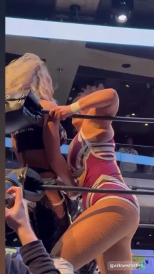 willowwrestles - Just a quick booty pic 🍑