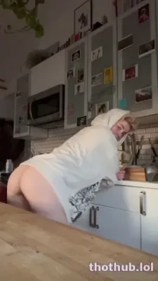 jessicasview - Low quality pic, freshly shaved pussy 🥰✨