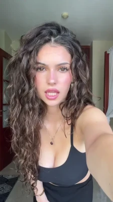 rosie.isabe1 - Hello :)