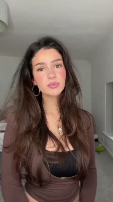 rosie.isabe1 - Love is in the air 💘 Check up your DM's for a Special 💝 for
