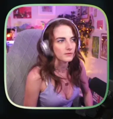 caitlinmariereacts - so now that christmas is over... we're back to halloween right?
