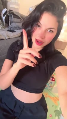 anamorquechof - But first let me take a selfie 🤳 😆 🙃 😜