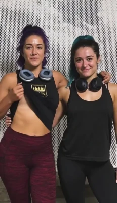 itsmebayley - Who likes titties?? ☺️
