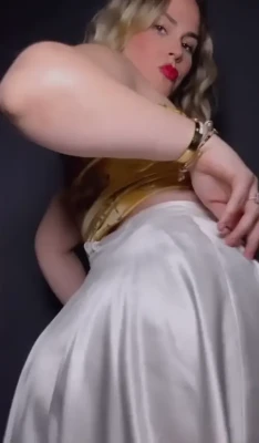 pauladelvillarr - Who wants to spoil me like a princess? 👸❤️