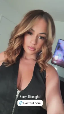 kayla_braxton - I can never resist fucking around with my toys 🤤Every thrust into