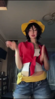pelmentoschan - Which wig was better for this look?