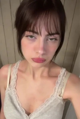 fake_dorozea - lots of pillows to rest your head on, may I suggest the one with 2