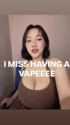 vanilla_luvr - What do you prefer - soles or toes tease? Is it soles tease?