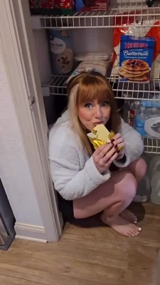 isla_dawn - More sperm-eating eye-contact blowjobs cumming soon daddies 🥺