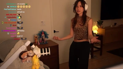 emilydaniellam - 😈 Missed me? 😎😋😏 What you think about this size?