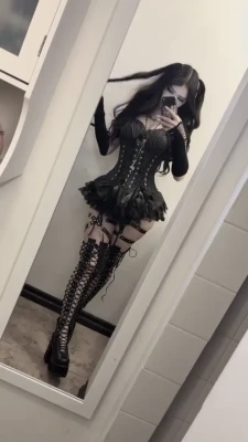 butter.on.a.poptart69 - TGIF - The Goddess Is Filming 💕  I took these photos before my