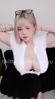 alyne20_6 - OMG hit 10k likes on my posts 💜🥺🥺 thank you