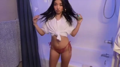 jennytran07 - The last thing you see before I sit on your face and smother you 👅