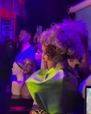dojacat - Feet and holes (video)