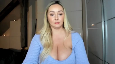 lola93free - Find out exactly what I would do with you in my DMs ;)