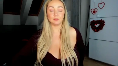 lola93free - Last night I was smoking dick on Snapchat, so my acct got deleted add