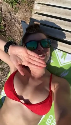 hannahbarron96 - Spend the summer soaking with me Lick up every drop of sweat and