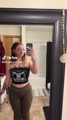 smorgaroni_ - I’ll be live tomorrow night @11pm!