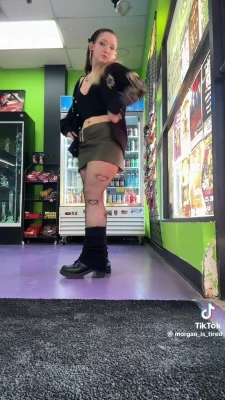 smorgaroni_ - feeling powerful as fuck 💪🏻😤
