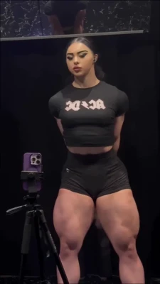 serencxbxk - Naughty housekeeper in your direct messages 🥵🥵🥵 Let’s