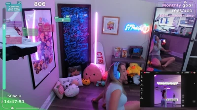 stpeach - come over and chill 😜